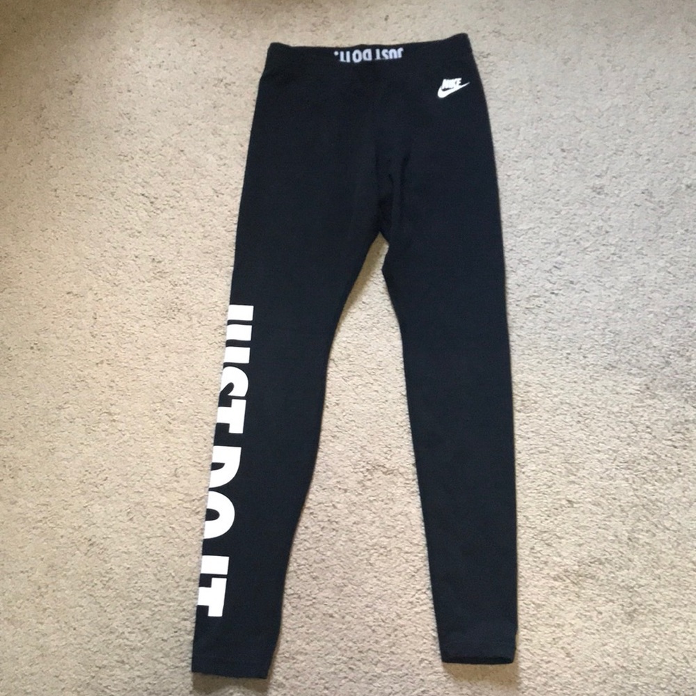 Nike black leggings